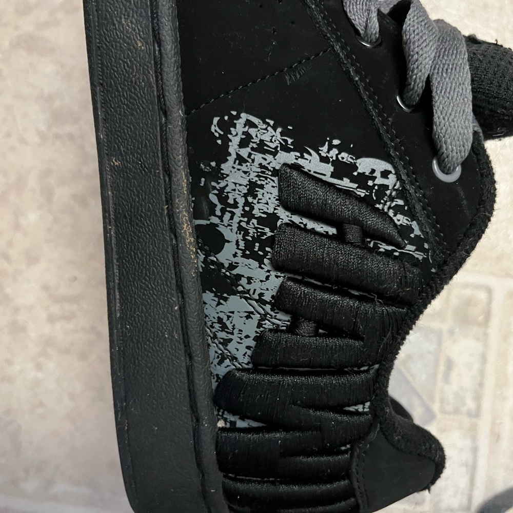 Tony Hawk Black and Gray Boys Sneakers Size 6 - Picture 4 of 6